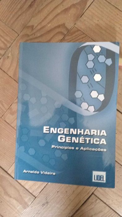 Livros universitários da área de ciências