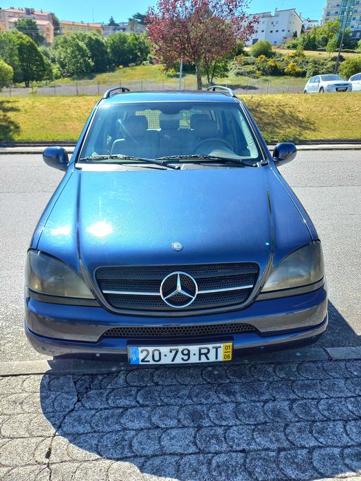 Mercedes ML 270 - 2001 Bem cuidado !