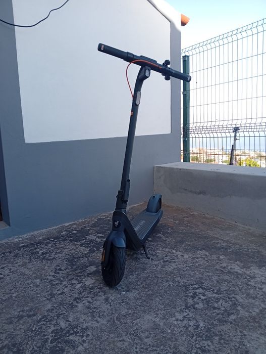 Segway Ninebot E2 Pro – Como Nova