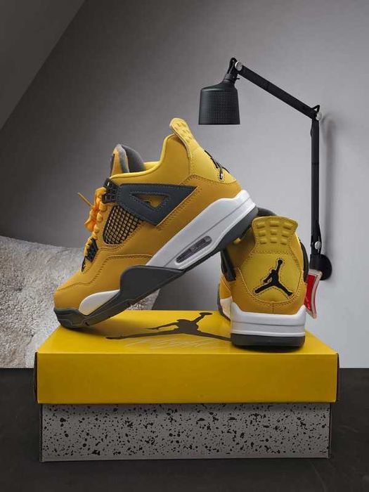 Jordan_4_Retro_Lightning_Rozmiar 37.5