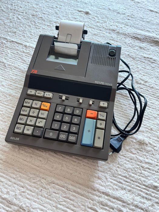 Calculadora secretaria TRIUMPH-ADLER AG 1121 PD Nova