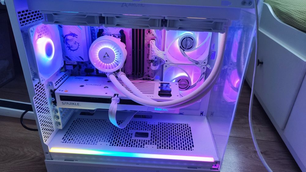 Ryzen 9 7900x  32gb ddr5  arc b580 12gb