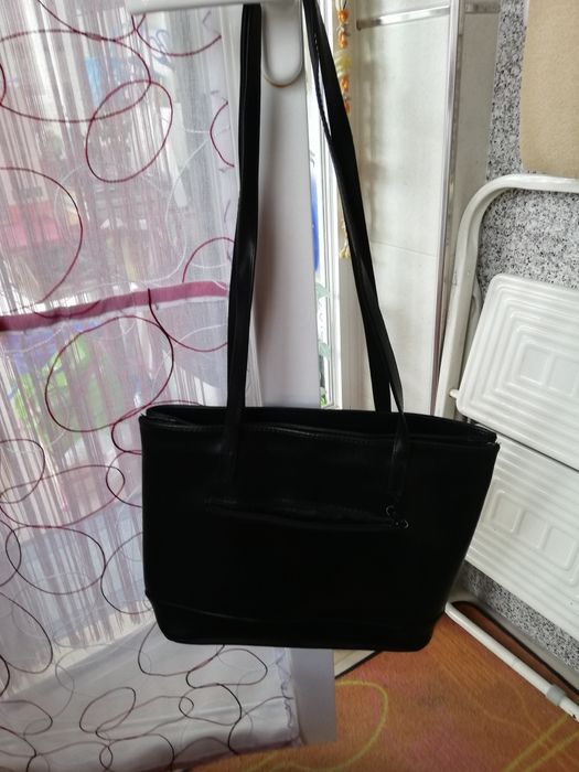 Mala de senhora preta