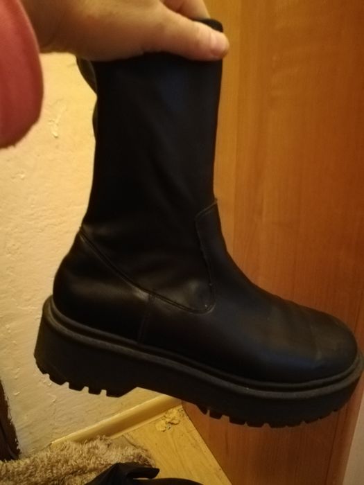 Czarne botki zapraszam