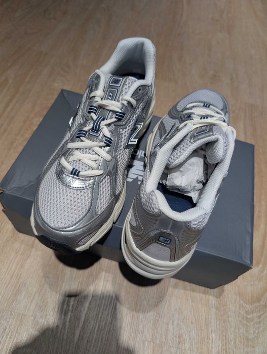 New Balance 740 (U740GC2) – szaro-białe sneakersy unisex