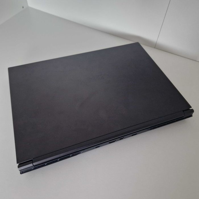 Computador Portátil XMG FOCUS 16 | i9-13900HX | RTX 4050 | Windows 11