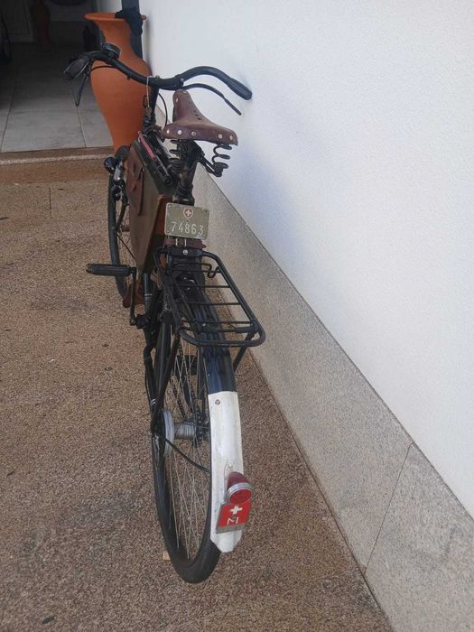 Bicicleta suica militar