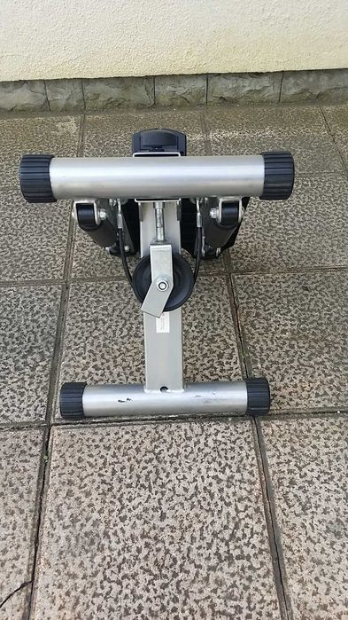 Hydraulic stepper - No. 1470435365168752646
