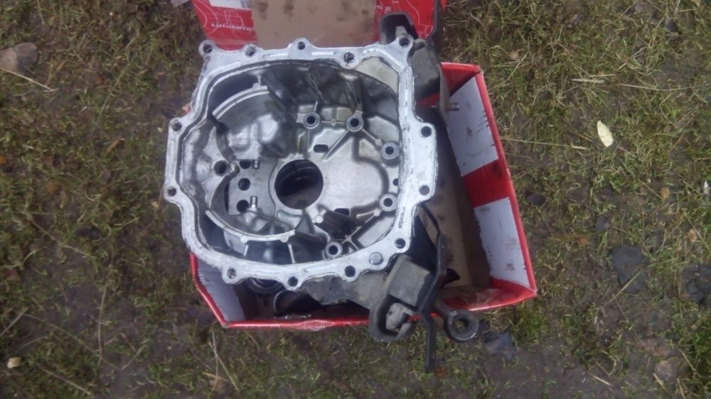 Коробка роздатка Паджеро 2.5 ТДІ по запчастинам