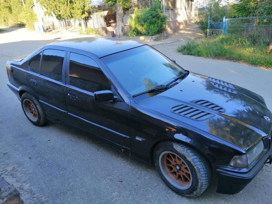 BMW           e36