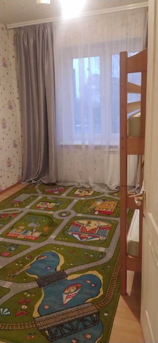сдам 3комн квартиру на Ромаксе