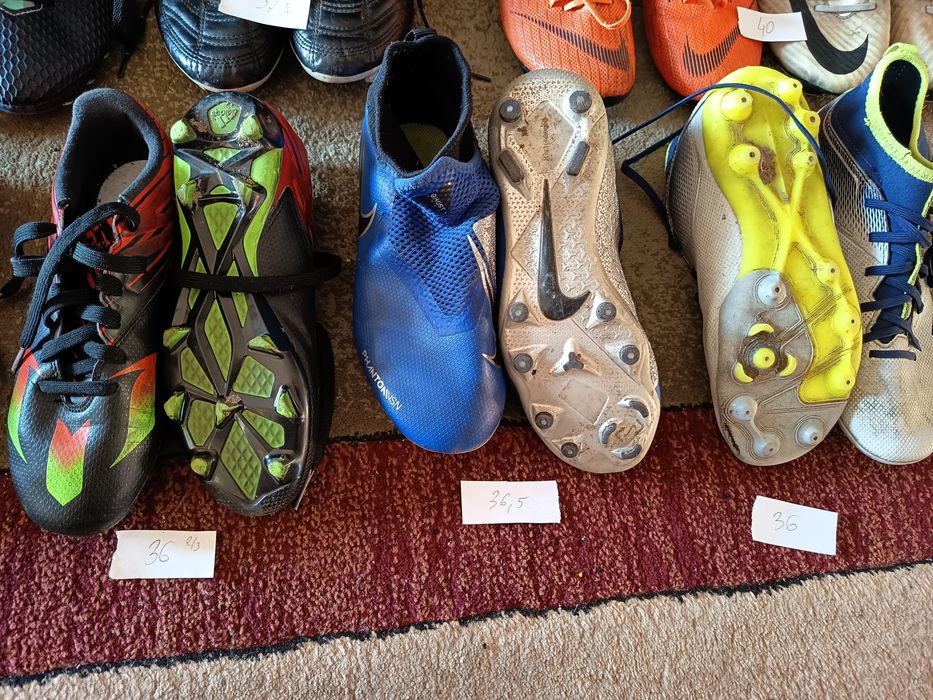 Buty piłkarskie korki