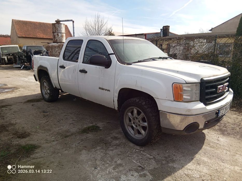 GMC Sierra
