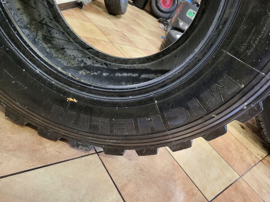 Opona 335 / 80 r20 Michelin XZL