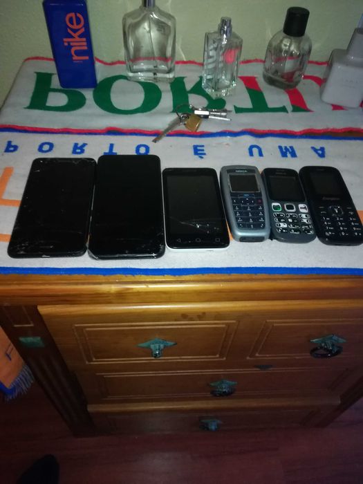 Telefones para peças