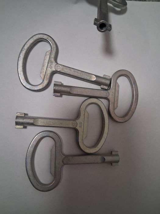 klucz do szafy elektrycznej (zestaw)