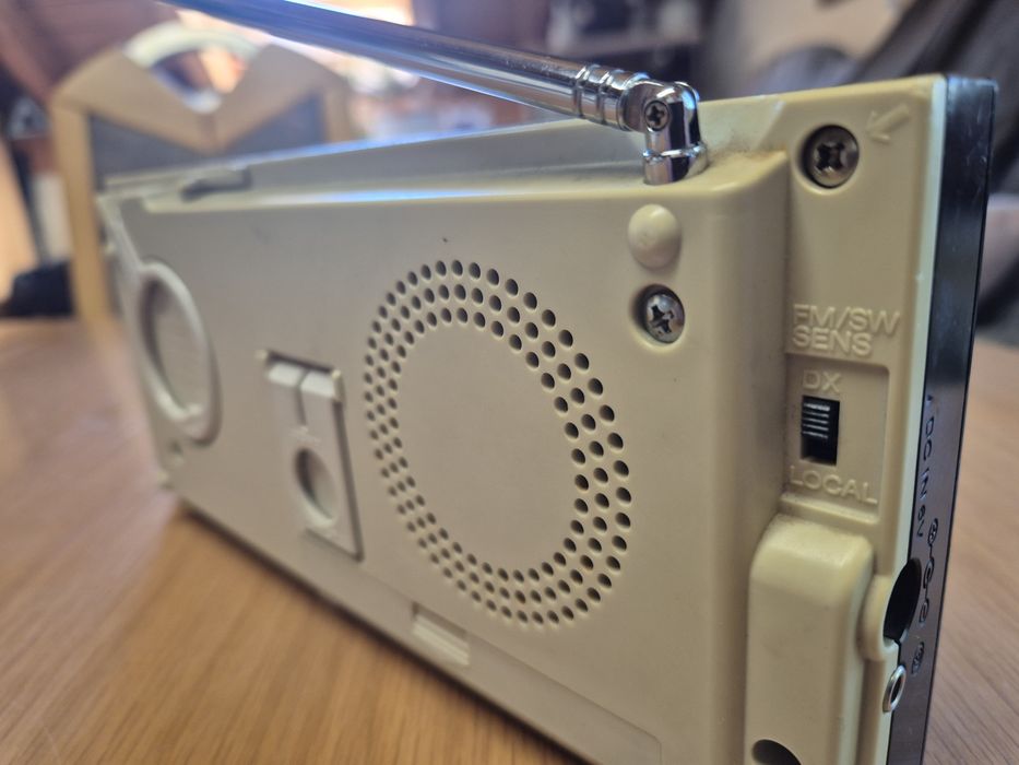 Radio transístor SONY ICF-32