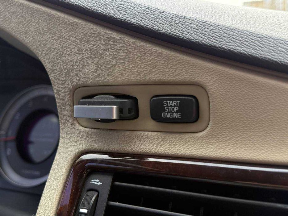 Volvo XC70 2008р 3.2 Бензин Повний привід Один власник Обмін Лізинг