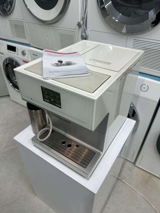 Кофеварка/кавомашина Miele CM7300
