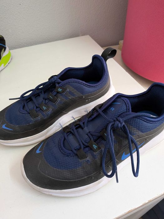 Sapatos crianças diversas idades