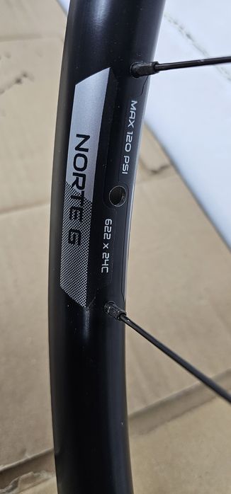 Komplet kół 28" Forza NORTE G. Sram XDR