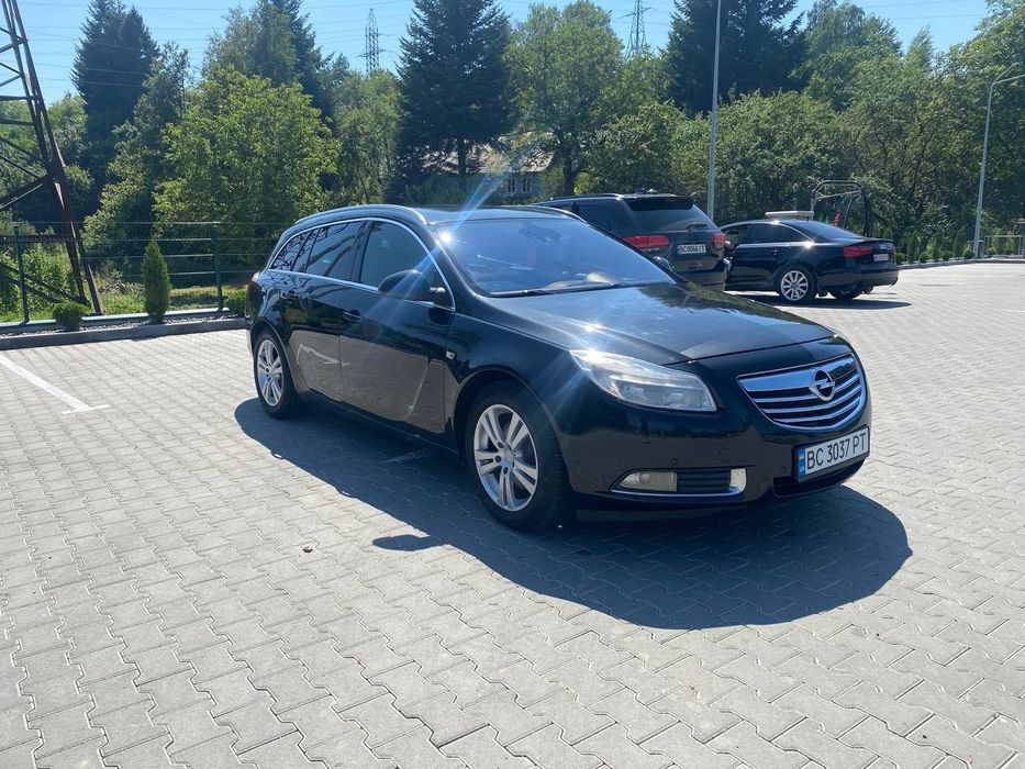 Продам машину Opel insignia 2010 р