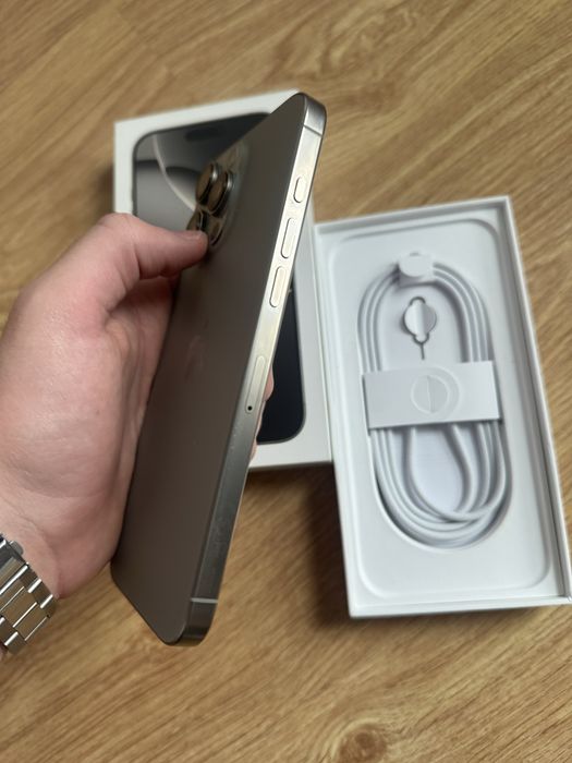 Iphone 16 Pro Max de 256gb com fatura e garantia ( como novo)