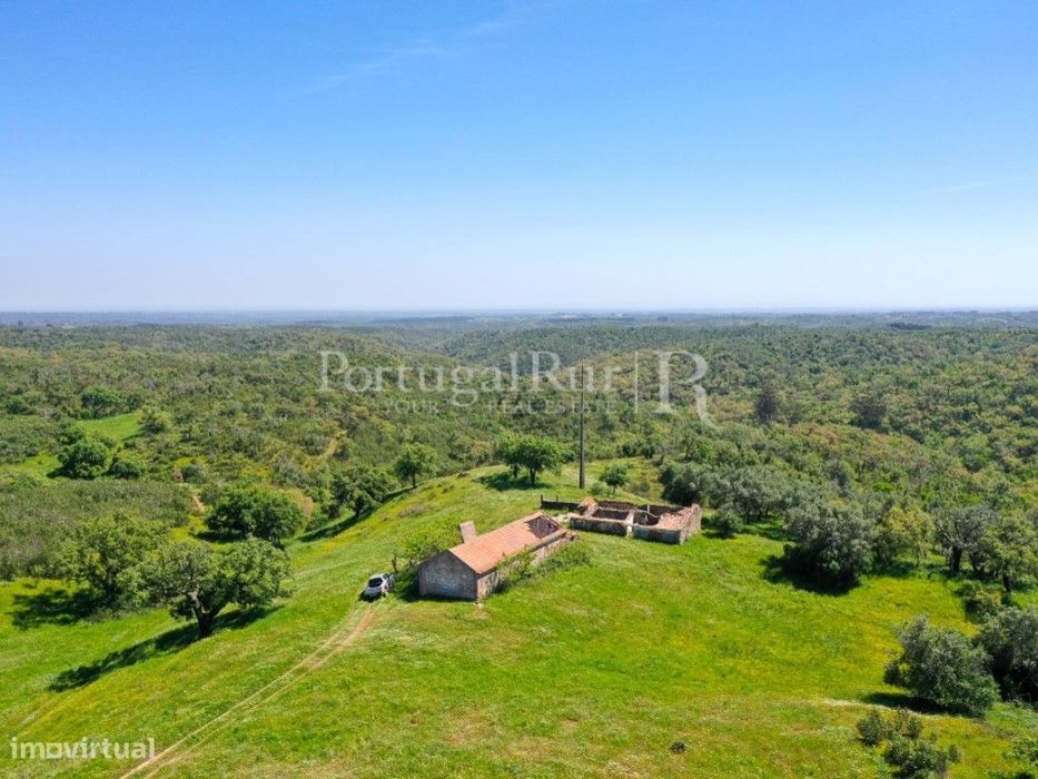 Herdade com 85 ha com viabilidade turística, a 15 km de Melides