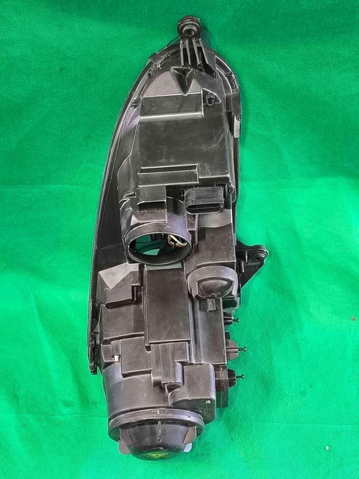 Ótica / Farol Esquerdo VW GOLF V 5K1941031 (OEM) | 0301212271 (OEM)