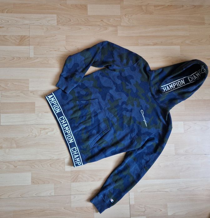 Bluza Champion
Rozmiar: M
Szerokość mierzona pod pachami: 2x52/53cm
Dł