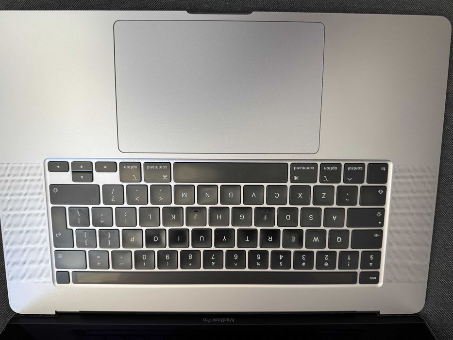 Macbook Pro 16 | 2019 | i7, 32GB | dysk 512GB | A2141, stan bdb