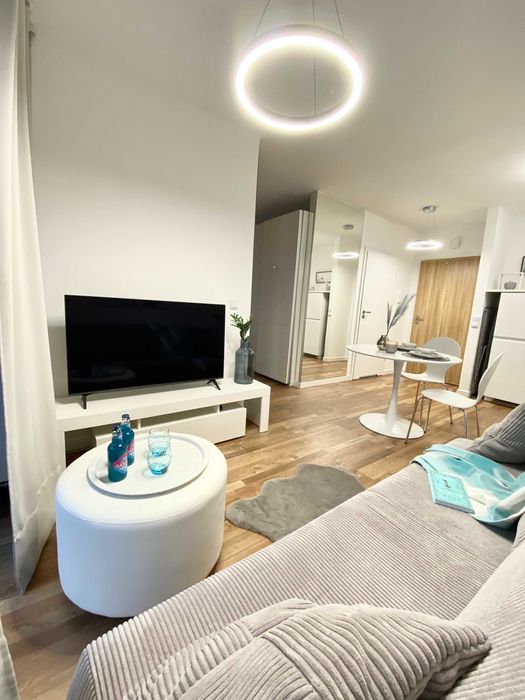 Słoneczny 30metrowy apartament - wysoki standard z miejscem garażowym.