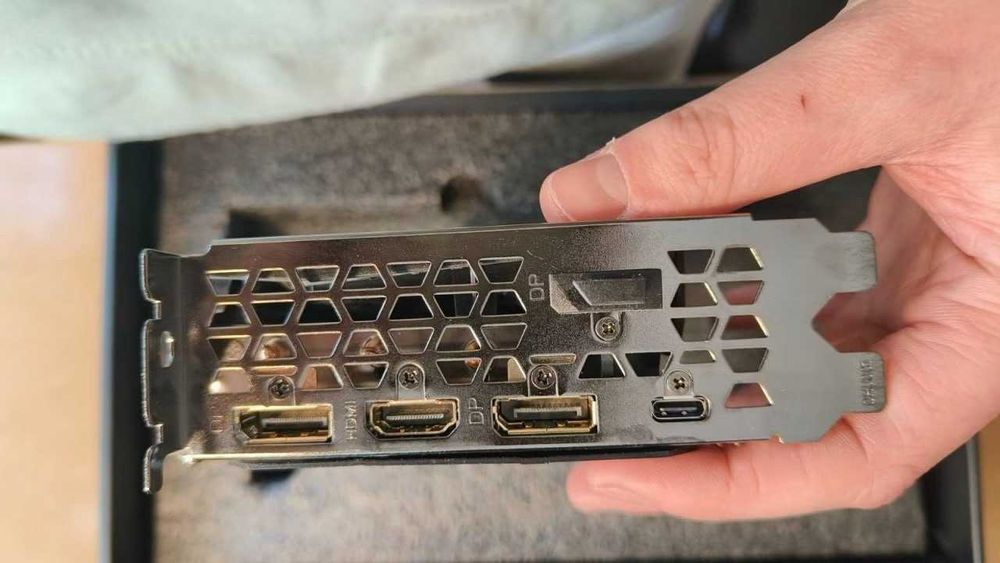 GIGABYTE GeForce RTX 2070 Gaming OC - 8 ГБ