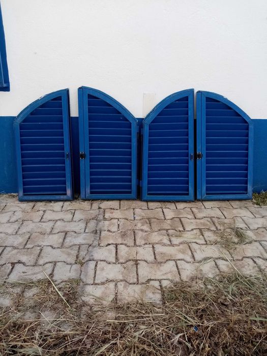 Selling blue window covers64585039800963120