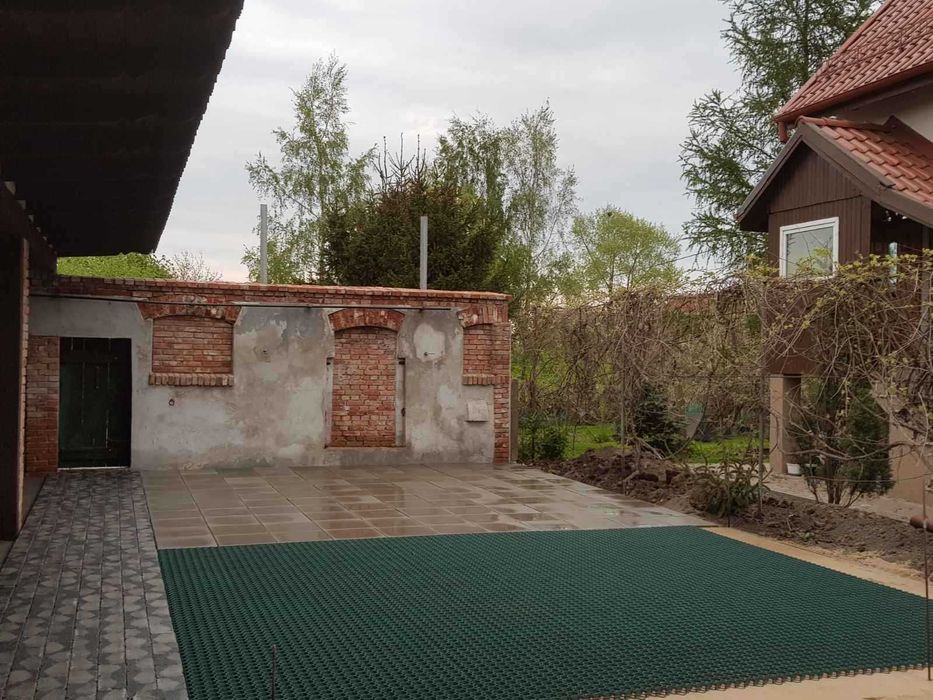 Brukarstwo / Układanie kostki brukowej / Montaż ogrodzeń