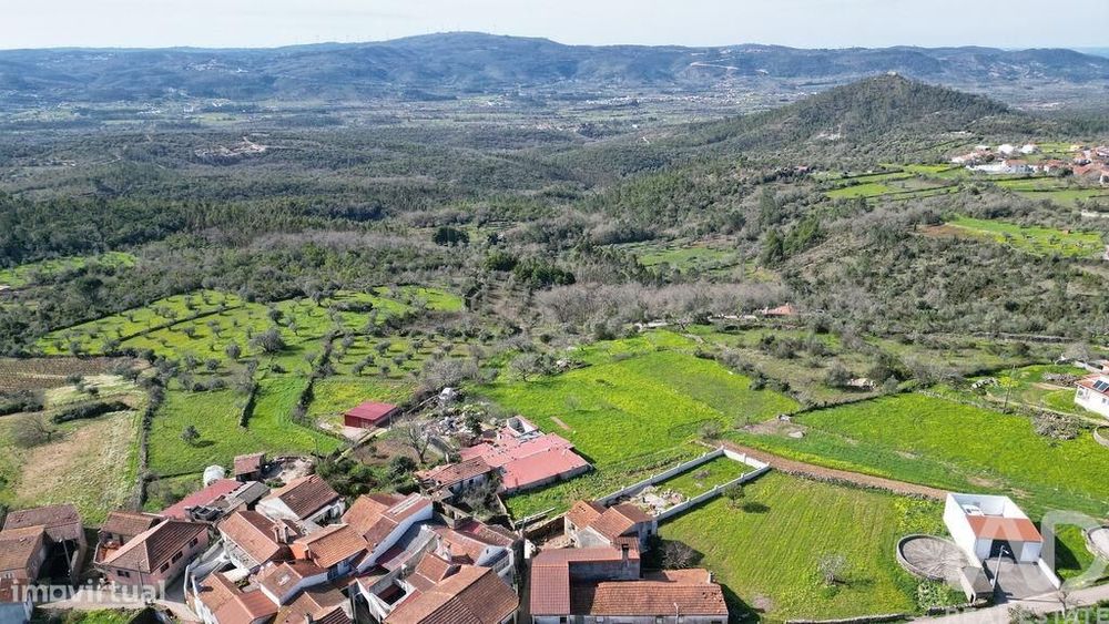 Casa / Villa em São Miguel, Santa Eufémia e Rabaçal de 70 m2