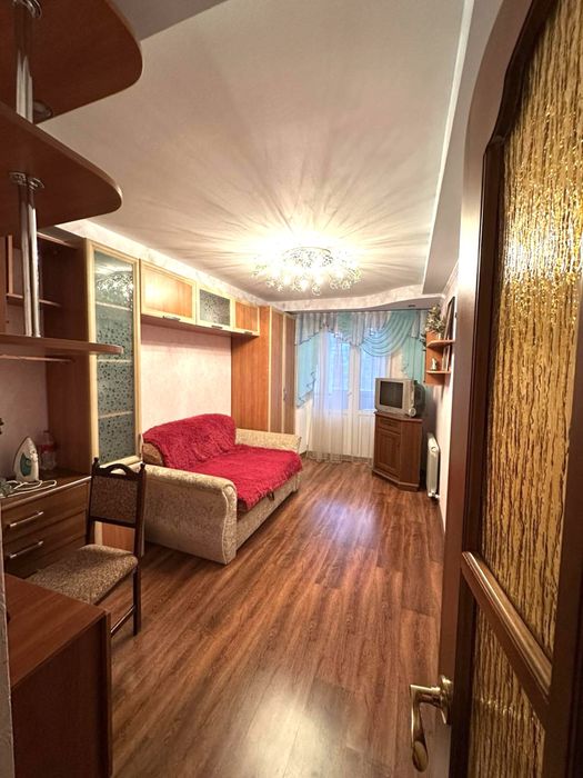 Вул.Ю.Коваленка ( колишня Конєва-Велмарт)