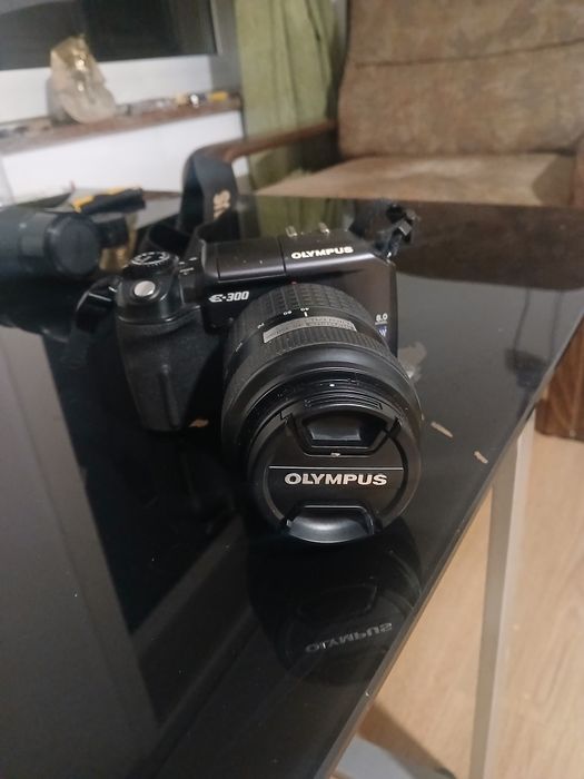 Фотокамера Olympus e 300