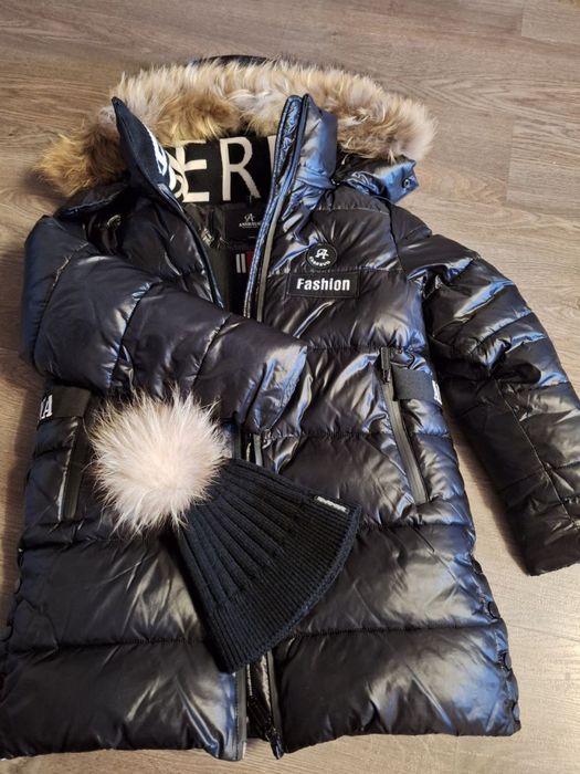 Зимний пуховик и шапка