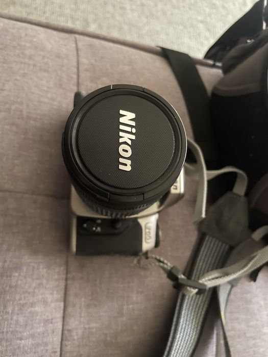 Nikon F65 d analógica com saco transporte