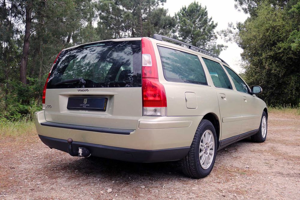 Volvo V70  2.4i (5 Cil.) Aut. **Irrepreensível**