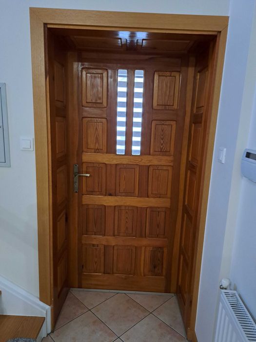Drzwi drewniane lite 90