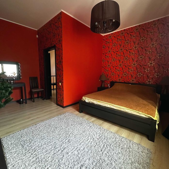 Ваш идеальный дом уже ждёт Вас ! Центральная часть Мельниц .