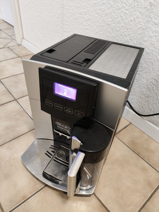 Кавомашина в Кожен Дім ® DeLonghi ESAM 5700 S Perfecta