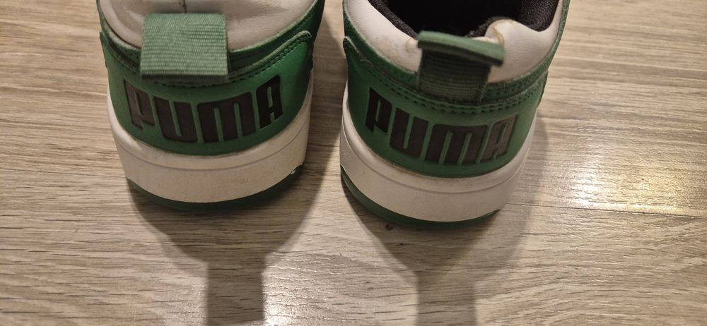 Buty  adidasy chłopięce Puma rozmiar 38,5 biało-zielone