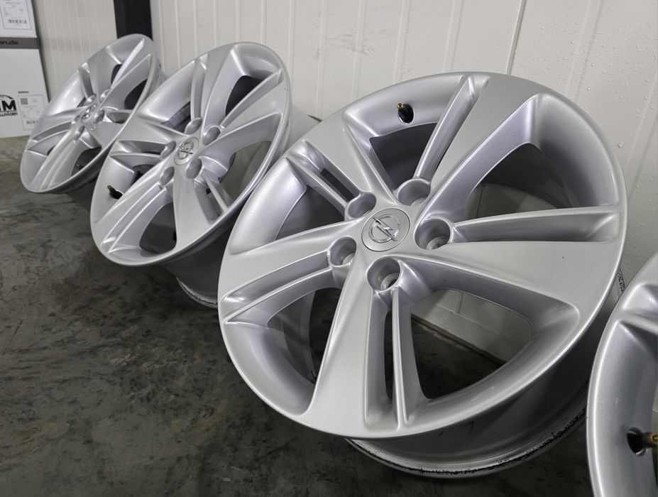 Alufelgi 5x114.3 17 Opel Viraro Renault Trafic Nissan