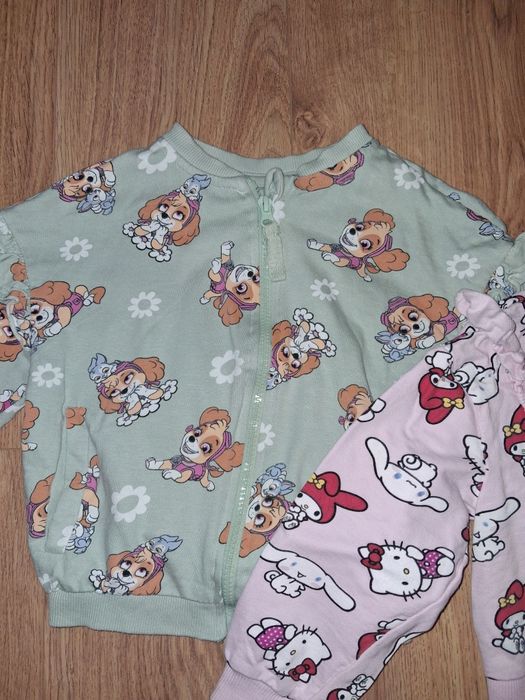 Dwie bluzy Sinsay 104, rozsuwane, Hello Kitty i Skye Psi Patrol