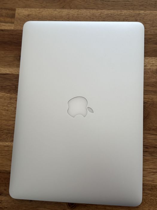MacBook Air (13-inch, 2017) 8GB Intel