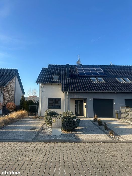 Przestronny i komfortowy dom bliźniak w Opolu