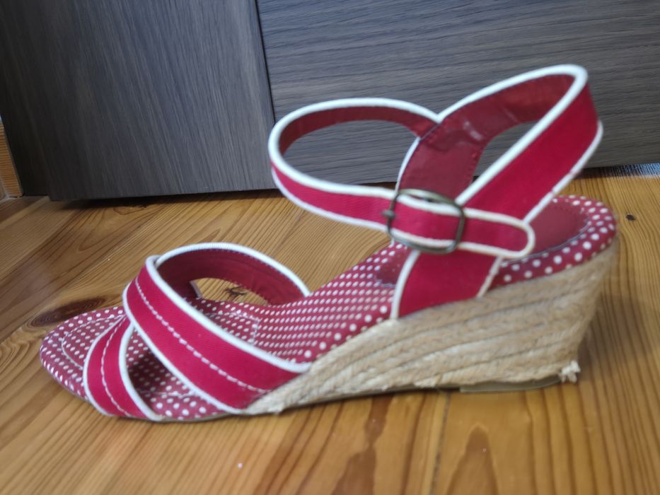 Buty damskie, sandałki Gortz, czerwono-białe, rozmiar 39